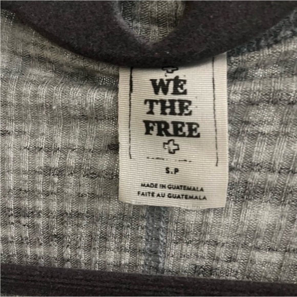 Free People We The Free Three Button Cardigan Size Small Oversized Fit in Grey - Picture 5 of 9